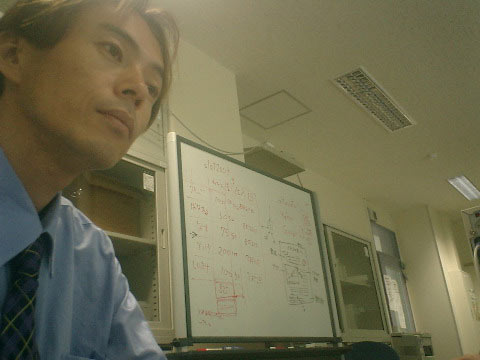 一日めの授業は、説明が多くてちょい疲れる。