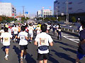 スタートの激混みで、1キロを6分40秒かかる。